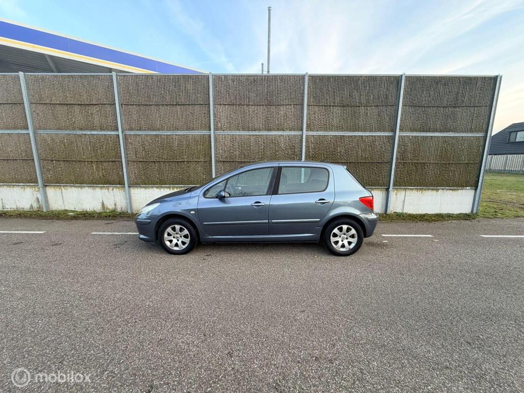 Peugeot 307 1.6-16V Premium NAP/APK/CLIMA/TREKHAAK, Auto's, Peugeot, Voorwielaandrijving, Gebruikt, 4 cilinders, 635 kg
