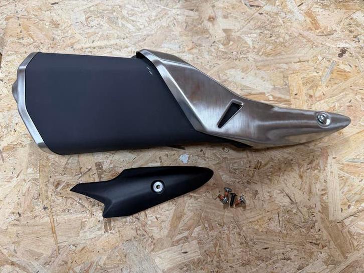 Originele Kawasaki Z900 uitlaat demper - Nieuw & Ongebruikt, Motoren, Ophalen of Verzenden, Nieuw