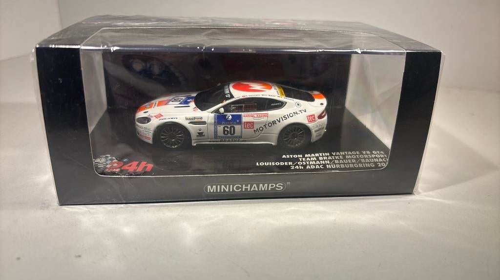 Aston martin vantage v8 gt4 24 h Nurburgring minichamps 1.43, Hobby en Vrije tijd, Modelauto's | 1:43, Auto, Ophalen of Verzenden