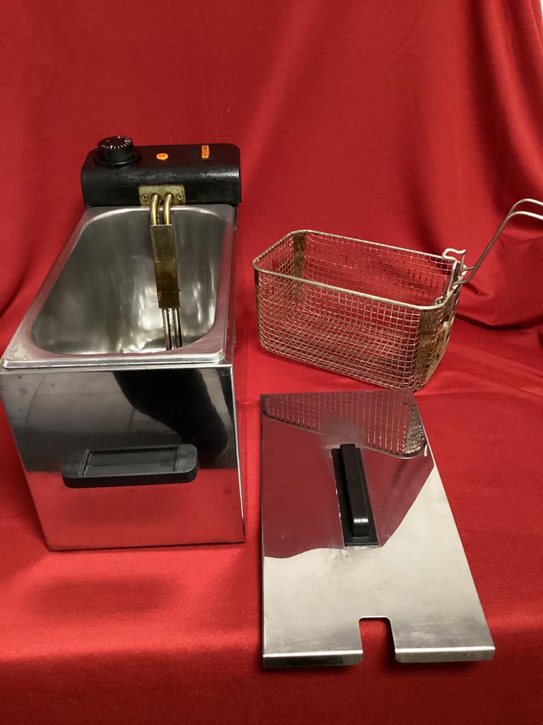 Prima friteuse met gebruiksaanwijzing en 5 liter frituurolie, 4 liter of meer, Ophalen