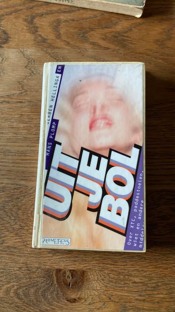 H. Plomp - Uit je bol, Ophalen of Verzenden, Zo goed als nieuw, H. Plomp; Gerben Hellinga, Nederland