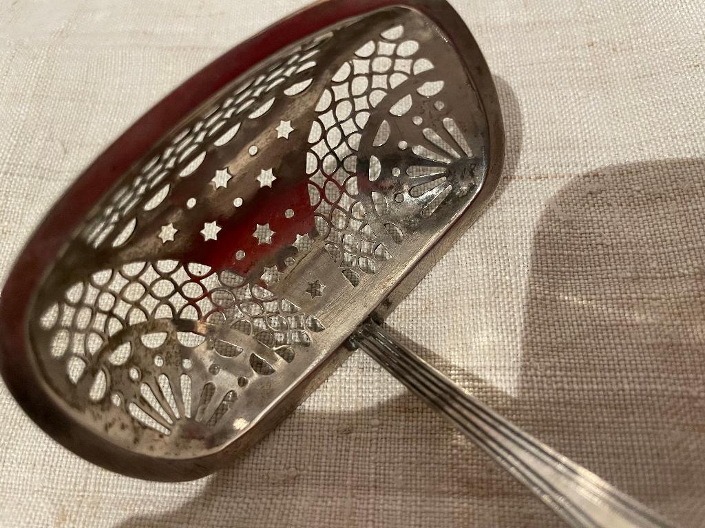 poederstrooilepel strooilepel  B. Gillis Den Bosch 1836, Antiek en Kunst, Ophalen of Verzenden