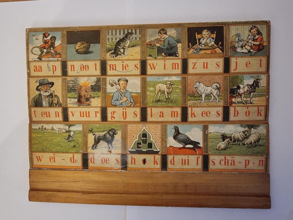 Hoogeveens Verbeterd Leesplankje met aap noot mies, Ophalen of Verzenden, Overige thema's