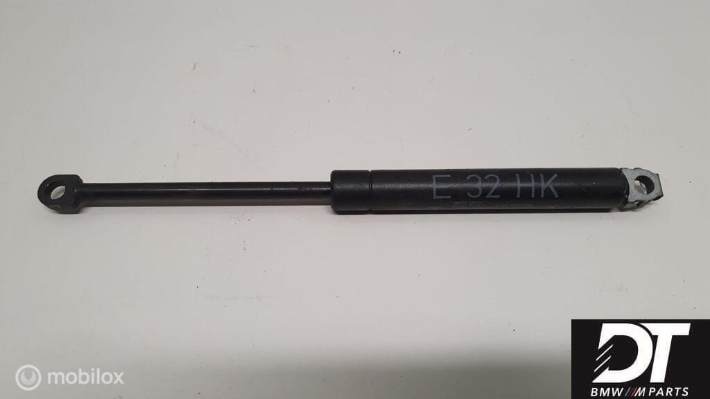 Gasveer achterklep BMW 7-serie E32 ('86-'94) 51241908431, Gebruikt, Ophalen of Verzenden, BMW, BMW