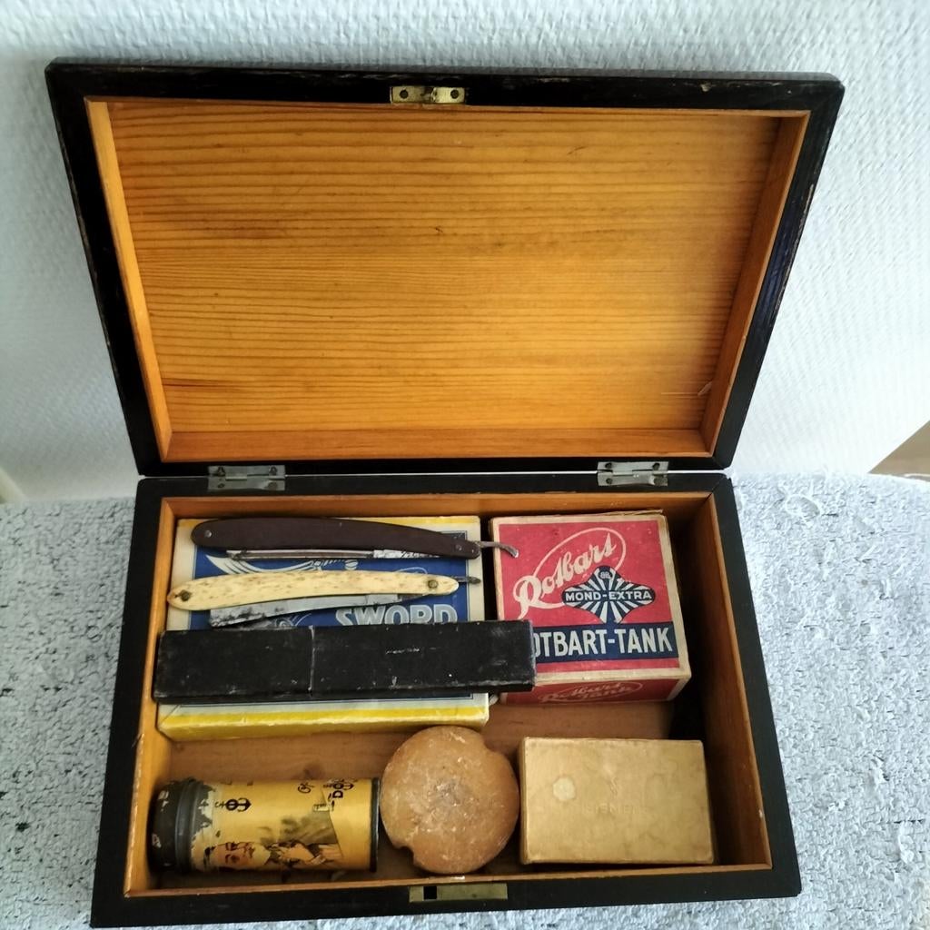 Scheerset in reiskistje, jaren 20, Antiek en Kunst, Antiek | Gereedschap en Instrumenten, Ophalen of Verzenden