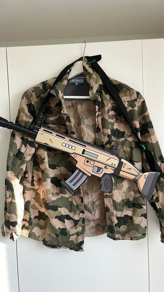 Legerblouse met Fortnite gun, Ophalen of Verzenden, Zo goed als nieuw, 158 t/m 164