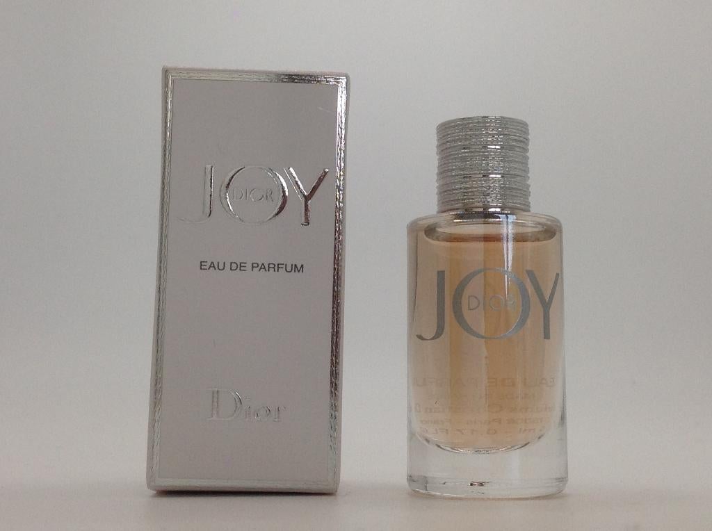 Volle parfum miniatuur met doosje, Ophalen of Verzenden, Zo goed als nieuw, Miniatuur