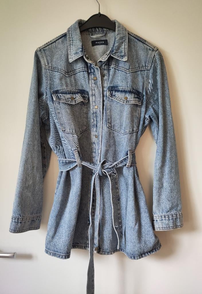 Spijkerjasje, jeansjasje met ceintuur, Maat 38/40 (M), Blauw, Ophalen of Verzenden, Zo goed als nieuw