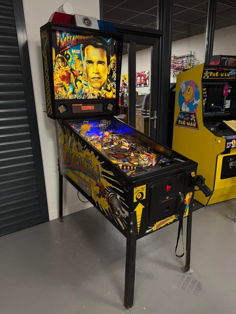 Prachtige flipperkast Data East Last Action Hero Pinball