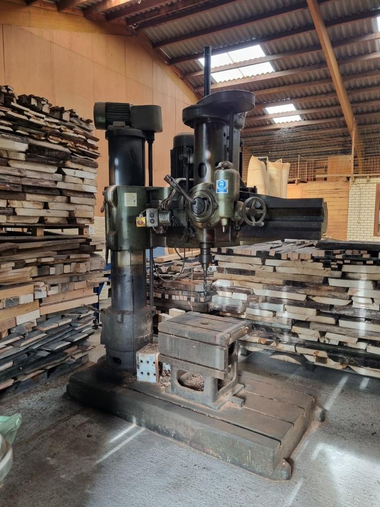 Radiaalboor machine, Ophalen