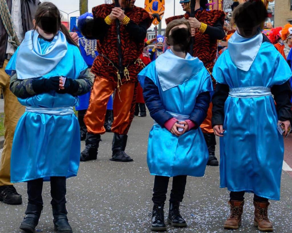 2x blauw overgooier + sjaal & heup band / satijn stof, Ophalen of Verzenden, Zo goed als nieuw, Jongen of Meisje