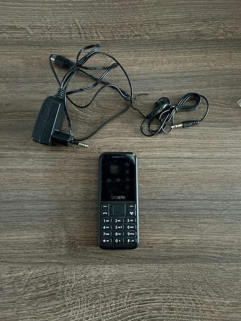 Alcatel 1066 & Denver mobiele telefoons, Gebruikt, Ophalen of Verzenden, Minder dan 3 megapixel, Klassiek of Candybar