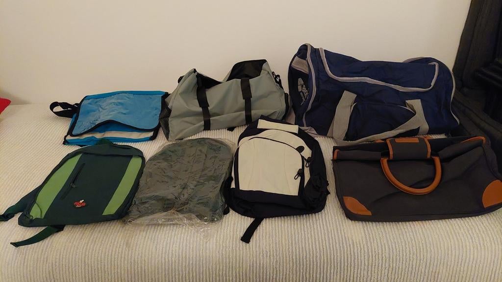 Diverse tassen: rugzakken en sporttas, Ophalen, Nieuw