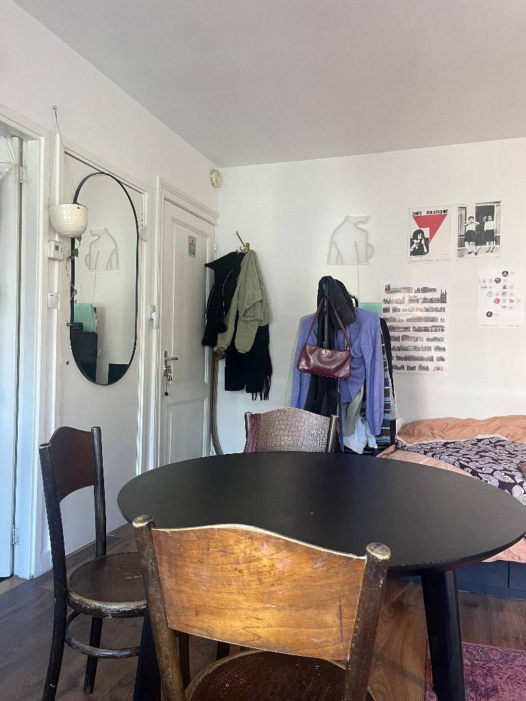 Zwarte ronde eettafel (+ optioneel 3 vintage cafe stoelen), Huis en Inrichting, Tafels | Eettafels, Ophalen, Gebruikt, 100 tot 150 cm