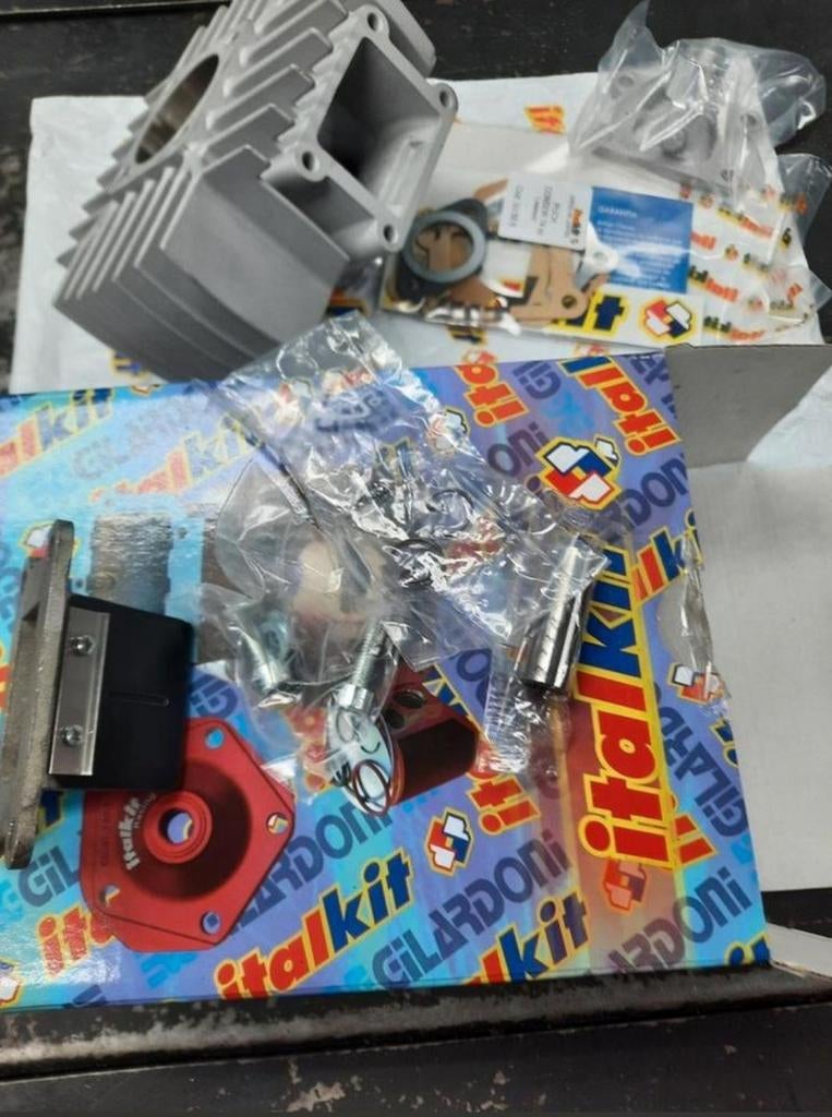 Italkit "Gilardoni" 74cc Puch maxi Tomos A35, Ophalen of Verzenden, Nieuw, Overige merken