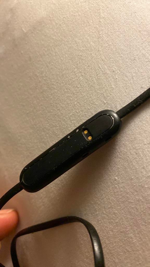 Gezocht: Jaybird Tarah oplaadkabel | charger, Ophalen of Verzenden, Gebruikt