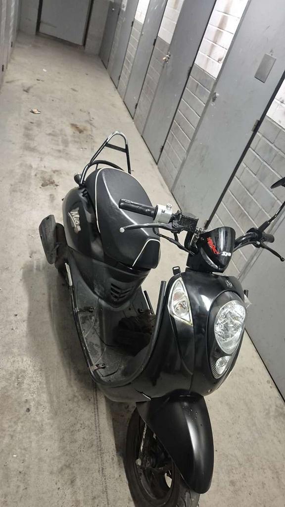 Sym mio 50, Fietsen en Brommers, Scooters | SYM, Ophalen, Zo goed als nieuw, Benzine, Mio
