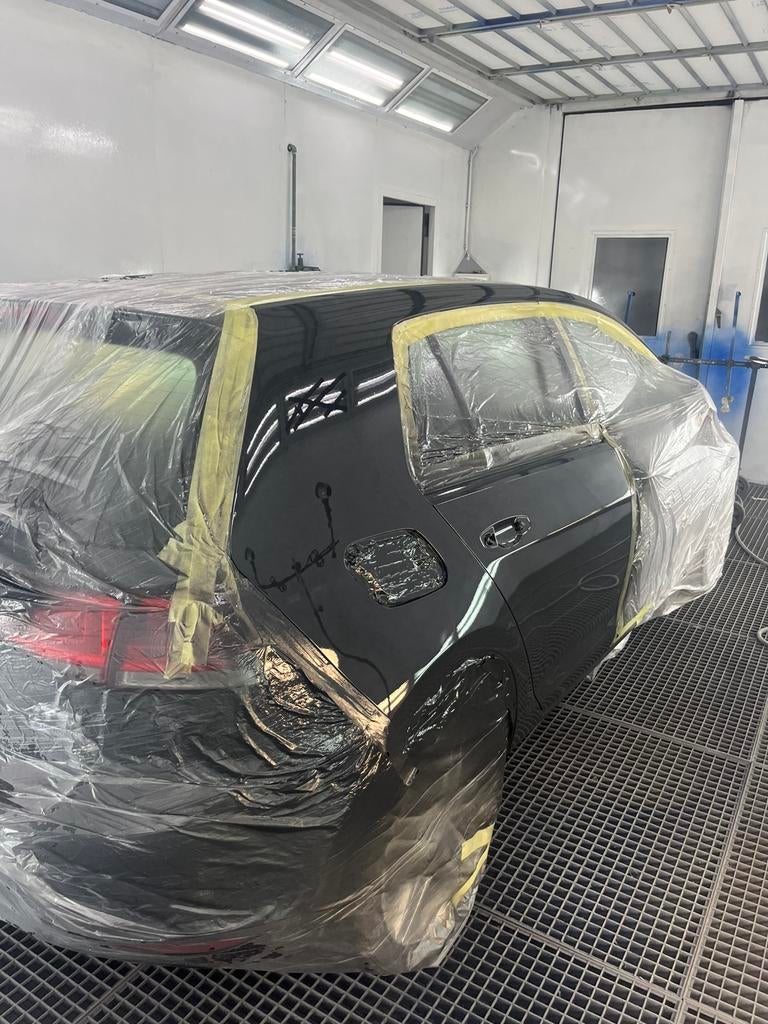 Autoschade? Wij maken uw auto weer als nieuw!, Lakschade of Spuitwerk