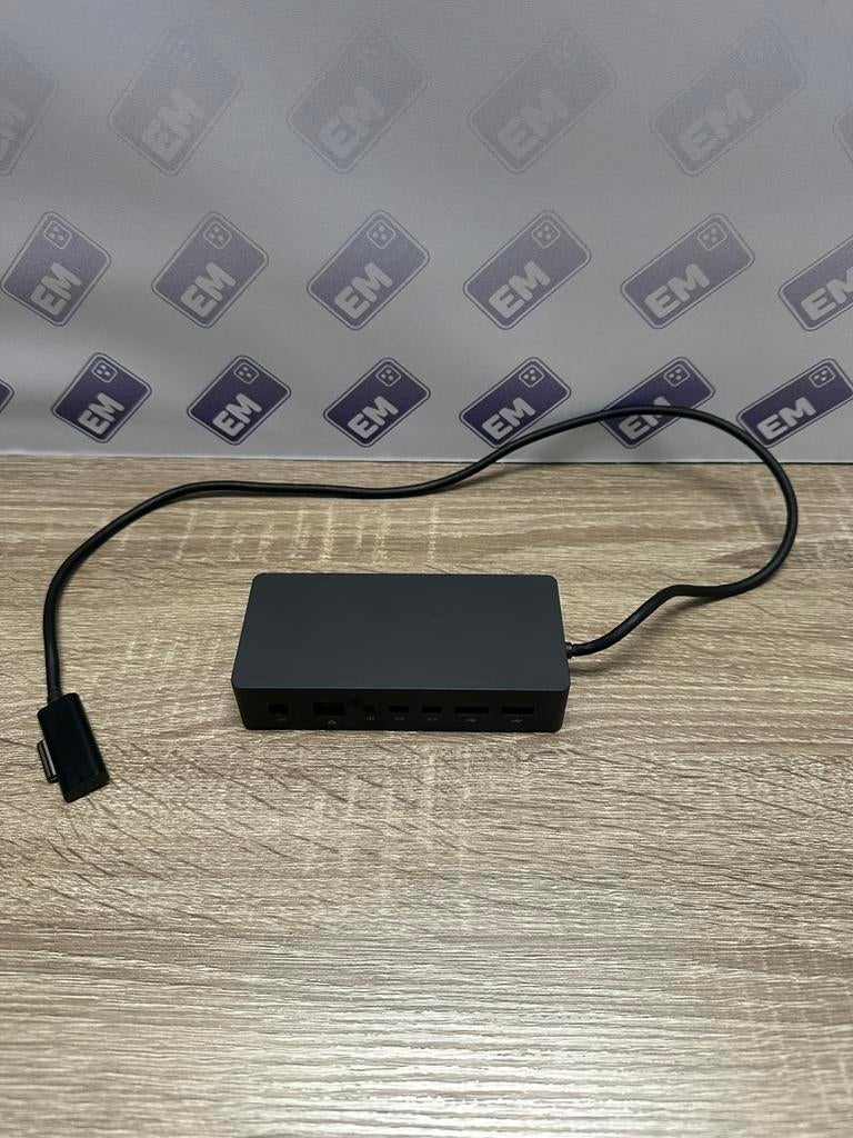 Microsoft Surface Dock, Computers en Software, Dockingstations, Ophalen of Verzenden, Zo goed als nieuw, Docking station