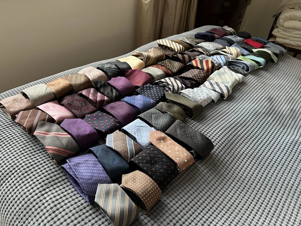 Zijden stropdassen - Topmerken, meest Italiaans - 100 stuks, Kleding | Heren, Stropdassen, Ophalen, Zo goed als nieuw, Overige kleuren