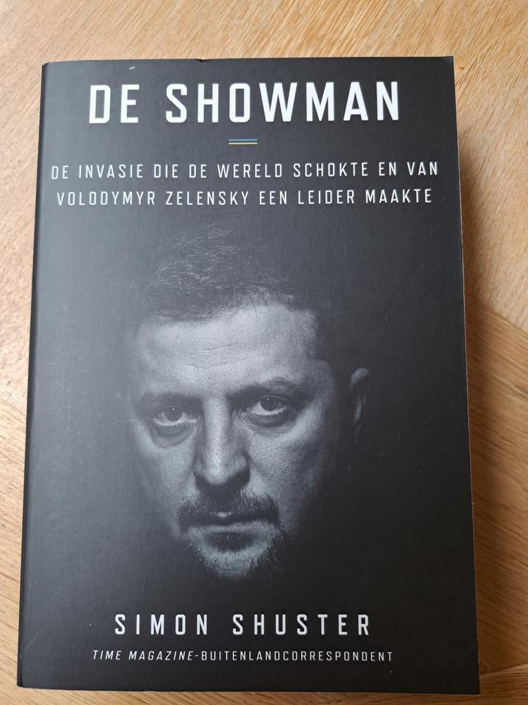 De Showman - Volodymyr Zelensky, Ophalen of Verzenden, Zo goed als nieuw, Simon Shuster, Politiek