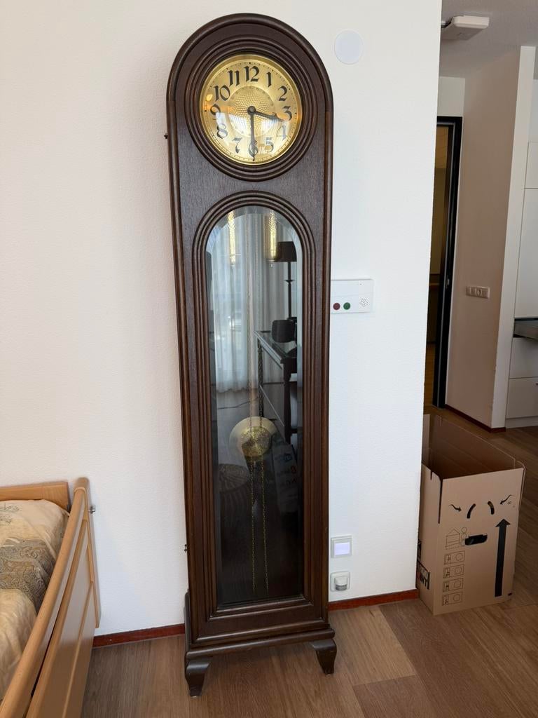 Duitse staande klok, Ophalen