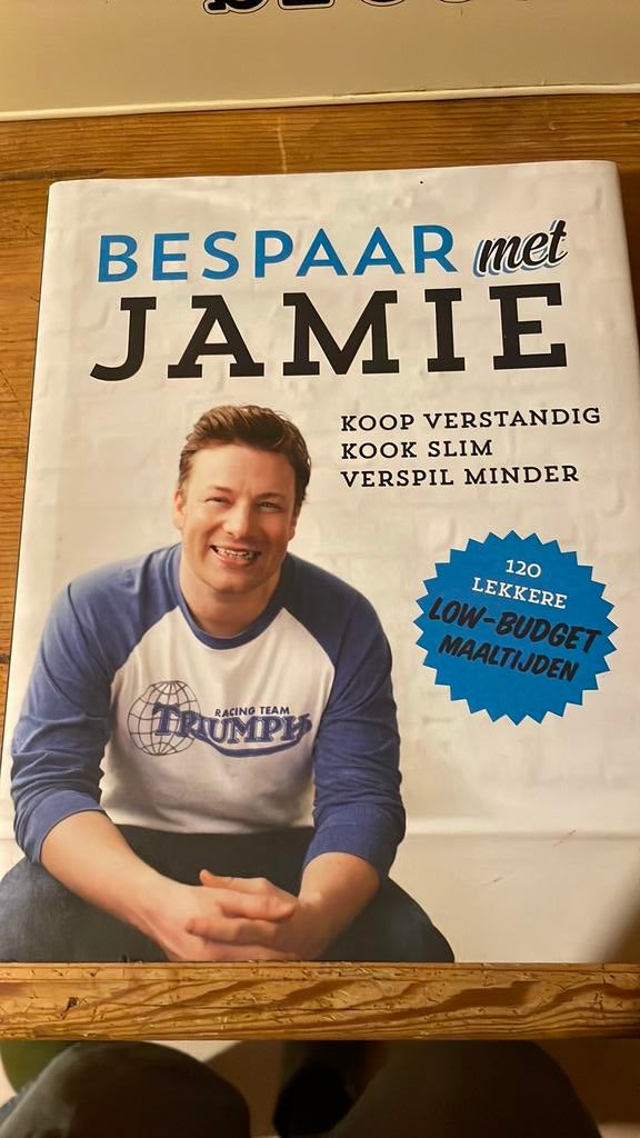 Jamie Oliver - Bespaar met Jamie, Boeken, Kookboeken, Ophalen of Verzenden, Zo goed als nieuw, Jamie Oliver, Gezond koken