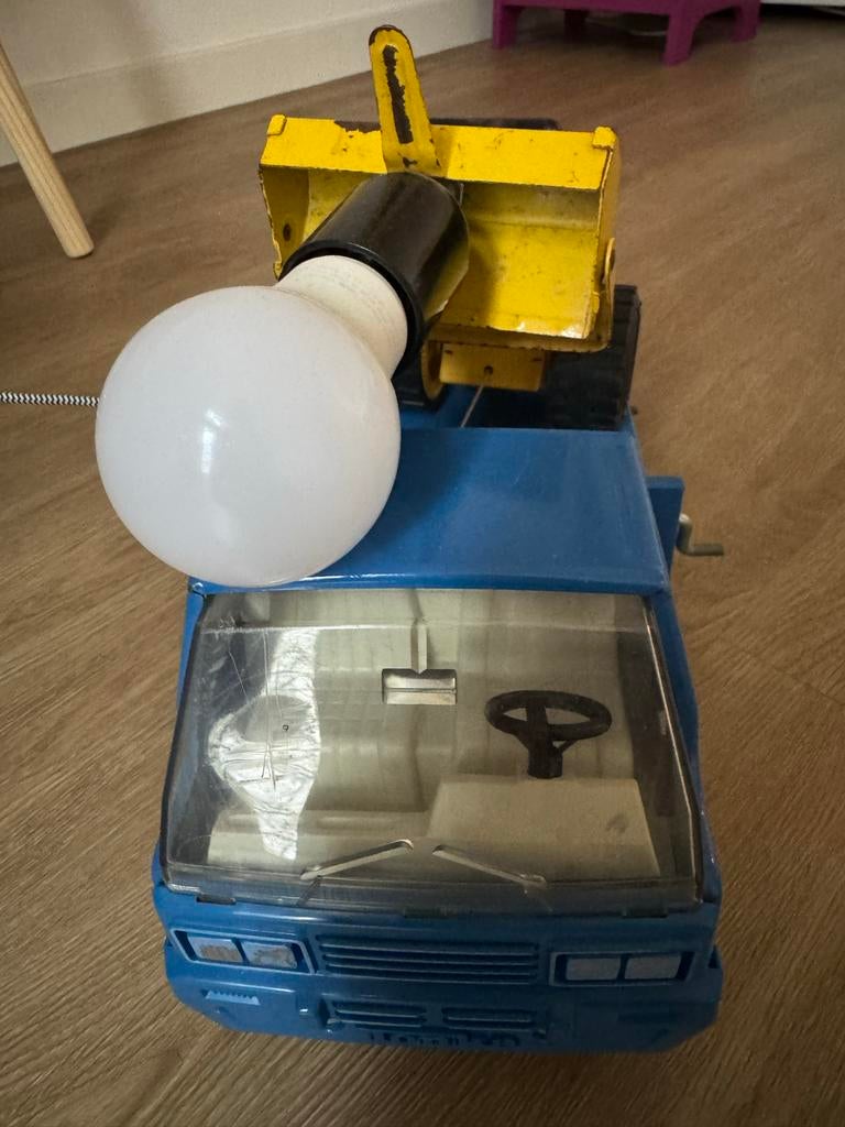Vintage Tonka Vrachtwagen Lamp met Graafmachine, Ophalen, Gebruikt