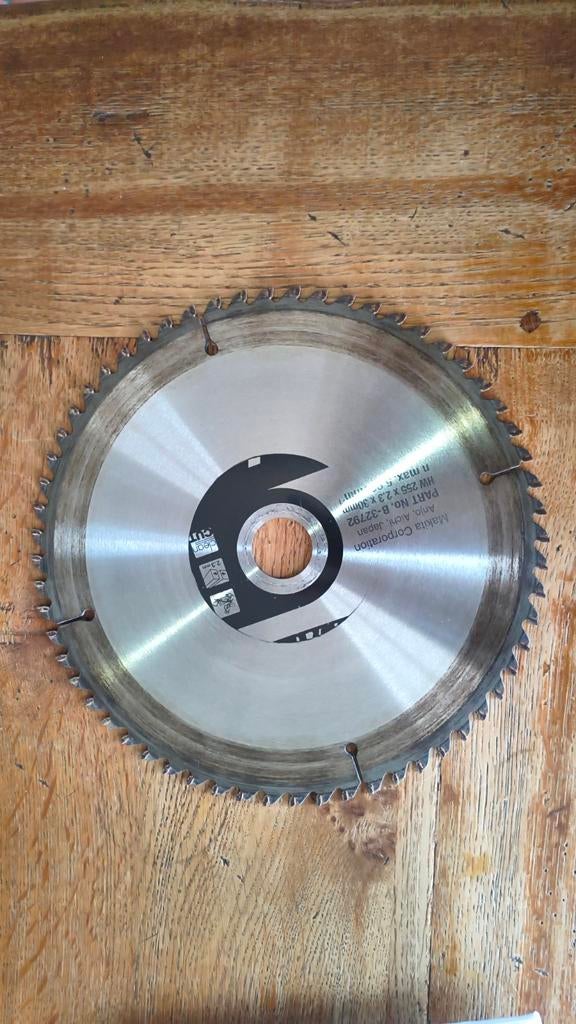 Makita Cirkelzaagblad 255 x 2.3 x 30mm, Doe-het-zelf en Verbouw, Gereedschap | Zaagmachines, Gebruikt, Cirkelzaag, Ophalen of Verzenden