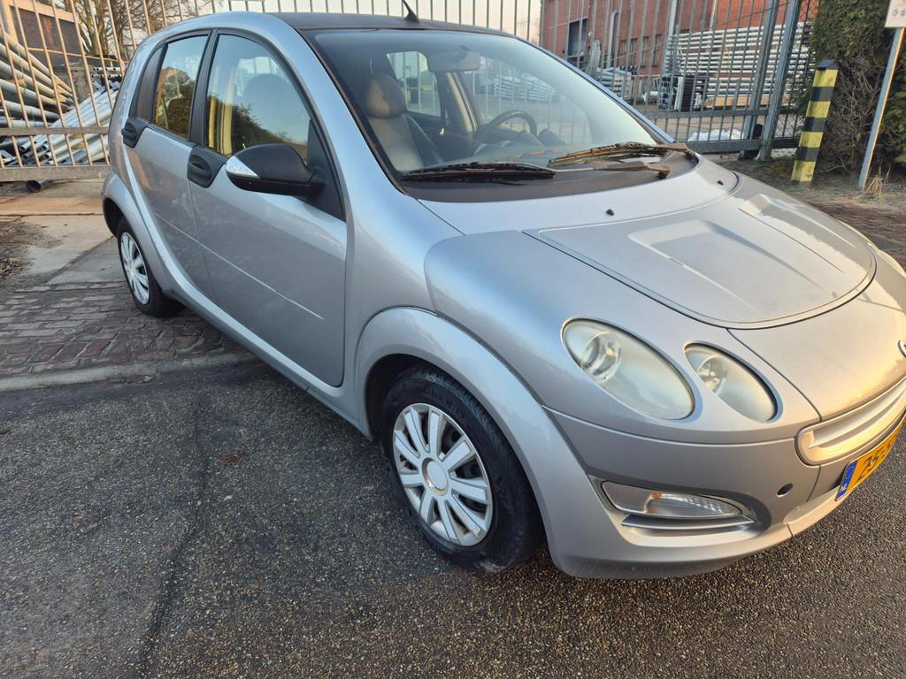 Smart Forfour 1.3 pulse airco en leer, Bedrijf, Handgeschakeld, Euro 4, Zilver of Grijs