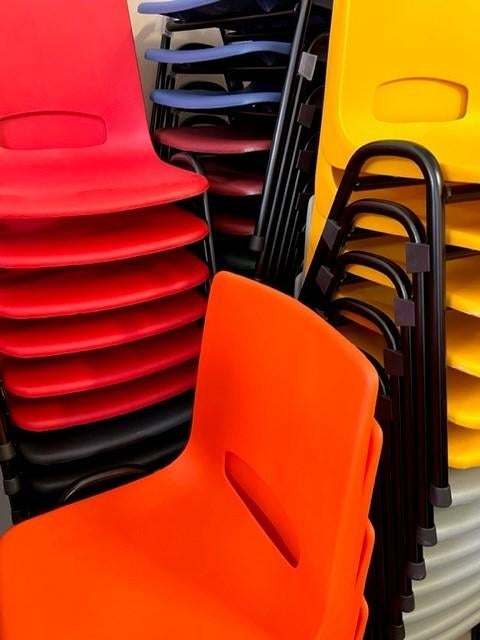 Retro kuipstoelen nieuw vereniging stoelen prijs p/stuk, Overige kleuren, NL, Ophalen of Verzenden, Valk
