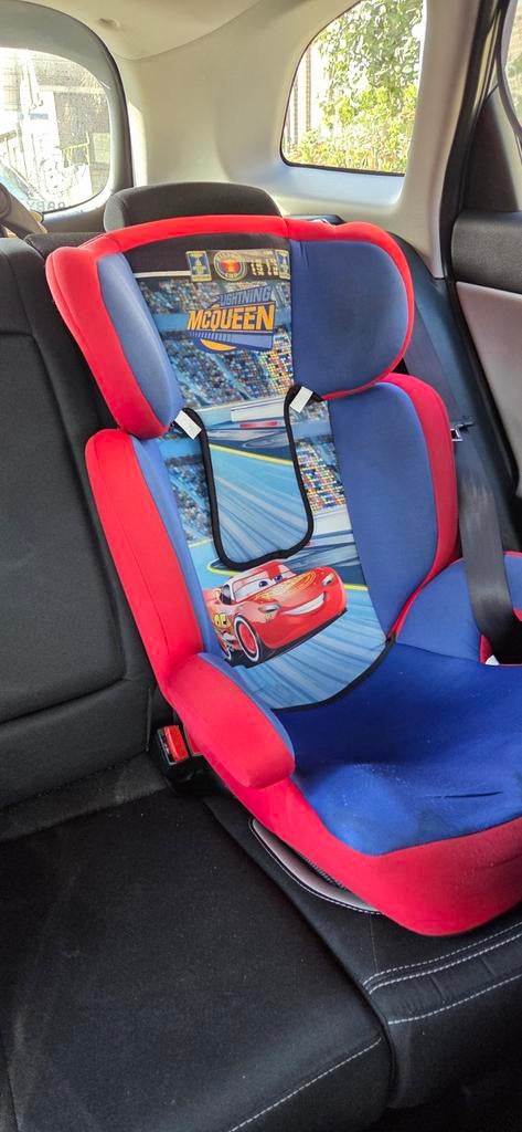 Cars autostoel, Kinderen en Baby's, Autostoeltjes, Autogordel, 15 t/m 36 kg, Zo goed als nieuw, Ophalen