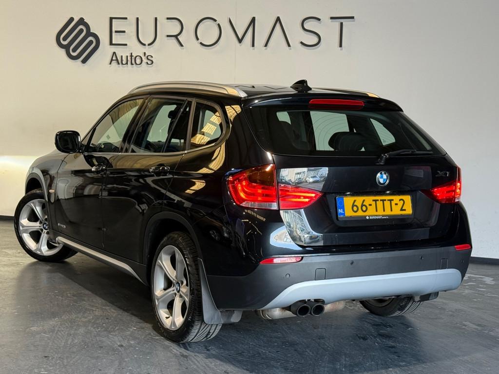 BMW X1 SDrive20i Business Automaat Panoramadak Navi Cruise P, Euro 5, Zwart, 184 pk, SUV of Terreinwagen
