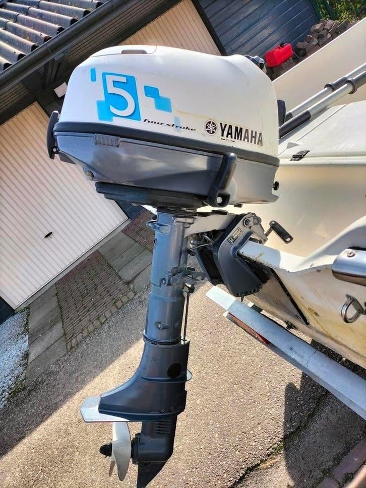 Yamaha 5 PK 4takt buitenboordmotor kortstaart, Ophalen