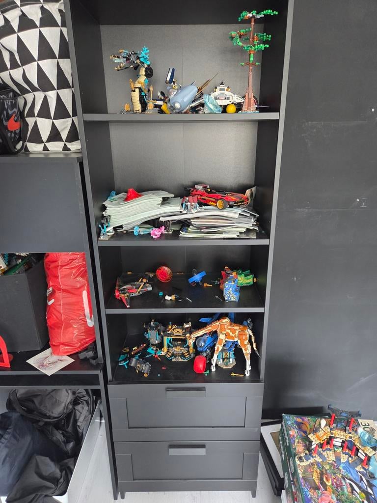 Brimnes boekenkast van Ikea, Ophalen