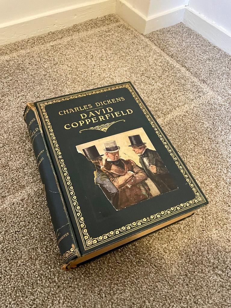 Groot Dickens boek, Boeken, Ophalen of Verzenden, Gelezen, Charles Dickens, Nederland