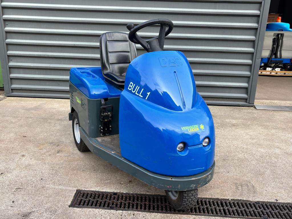 Elektrische trekker Bull 1 - Gebruikt, goed werkend, Zakelijke goederen, Machines en Bouw | Heftrucks en Intern transport, Tot 1000 kg