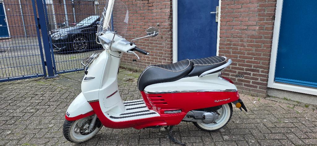 Scooter Django, Fietsen en Brommers, Scooters | Peugeot, Ophalen, Gebruikt, Overige modellen, Benzine