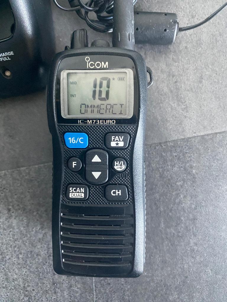 Icom IC-M73 EURO draagbare marifoon, Watersport en Boten, Ophalen of Verzenden, Zo goed als nieuw, Communicatie