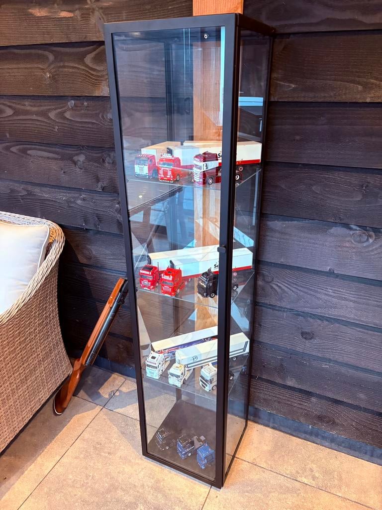 Ikea BLÅLIDEN Vitrinekast zwart 35x32x151 cm, Ophalen, Met deur(en), 50 tot 100 cm, 150 tot 200 cm