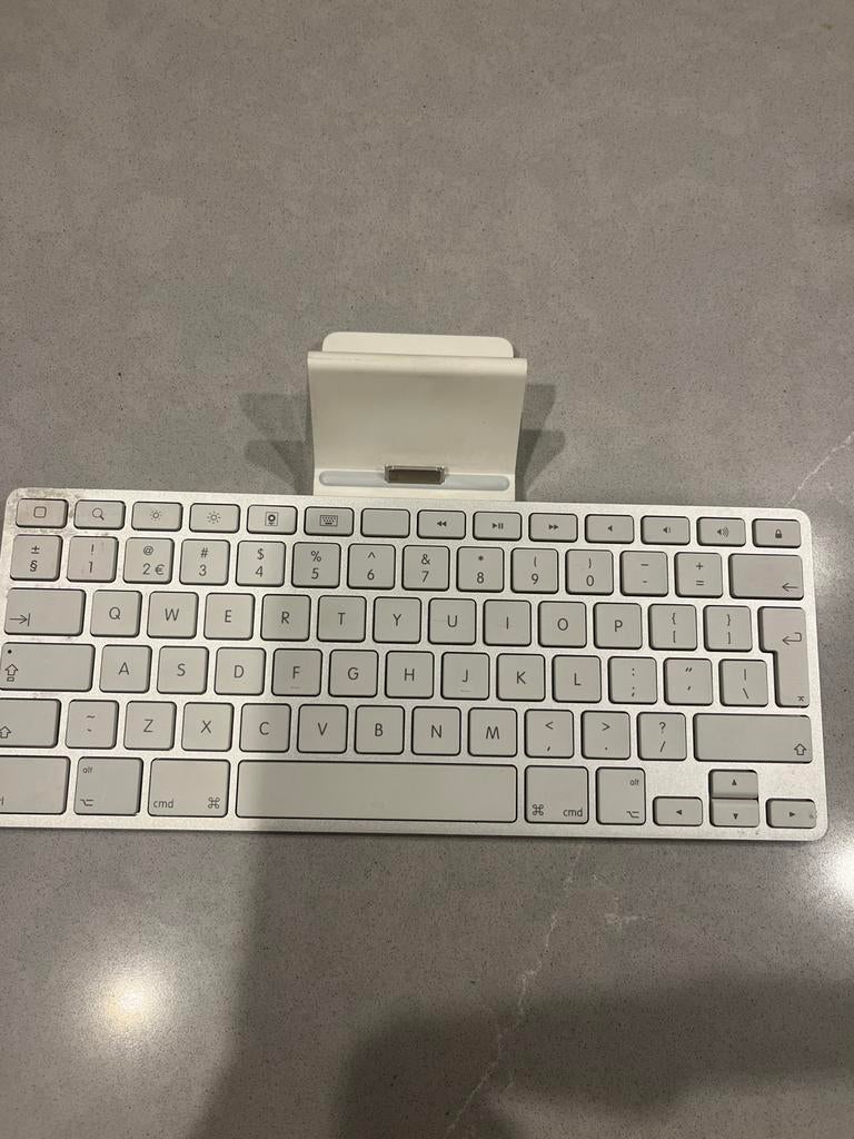 Apple Keyboard Dock, Ophalen of Verzenden, Zo goed als nieuw, Draadloos