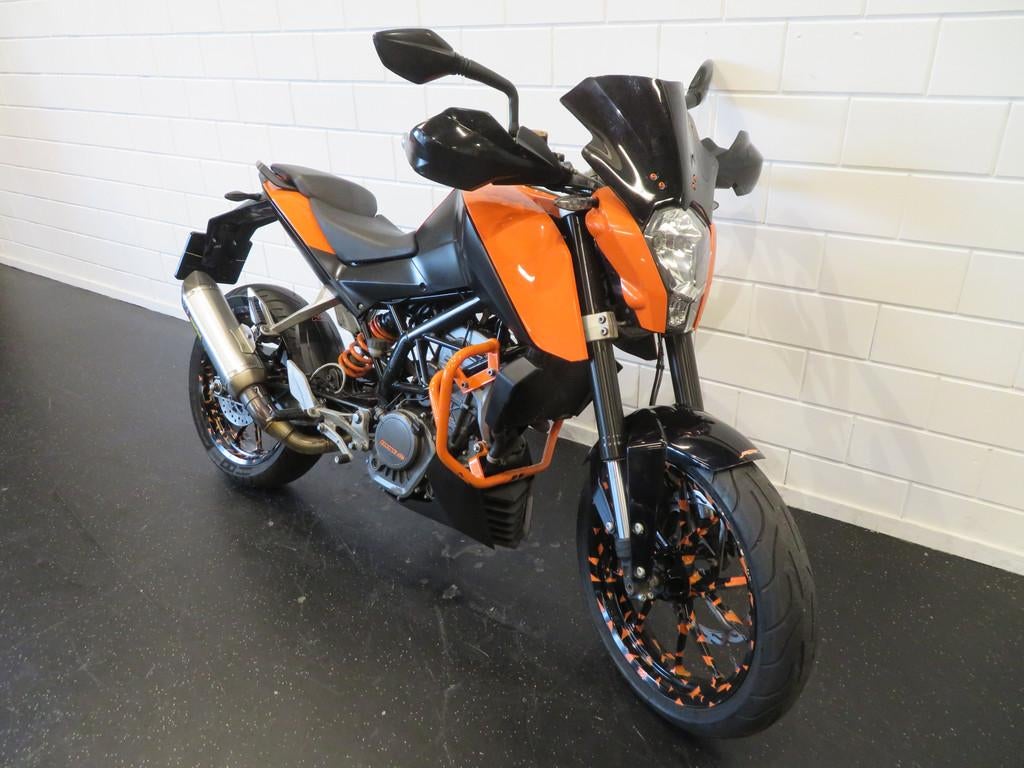 KTM 125 DUKE A1 ZEER FRAAI! (bj 2012) - foto 2