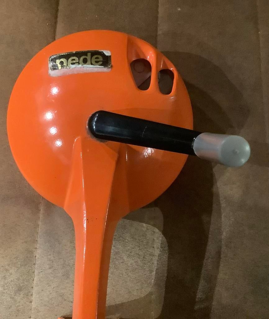 Vintage oranje snijbonenmolen - Bieden, Huis en Inrichting, Keuken | Keukenbenodigdheden, Ophalen of Verzenden, Gebruikt