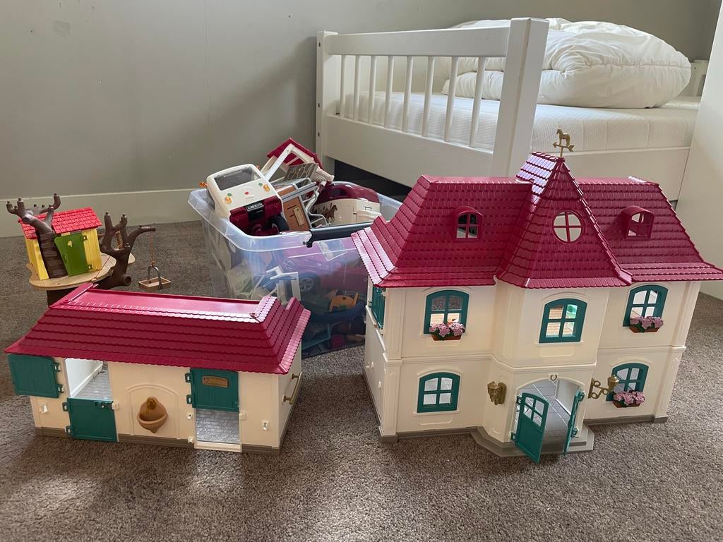 Grote collectie Schleich: Herenhuis, paardenstal, boomhut, Ophalen, Gebruikt, Jongen of Meisje