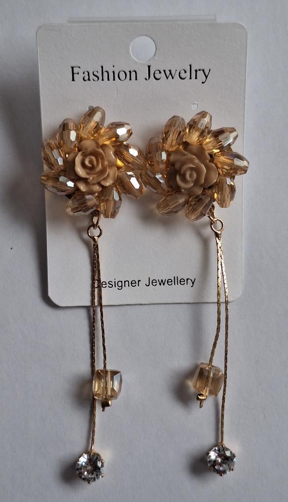 Licht bruine bloemen roosjes steker oorbellen, Overige materialen, Bruin, Nieuw, Ophalen of Verzenden