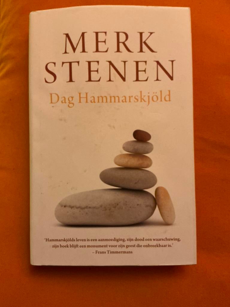 MERKSTENEN. DAG HAMMARSKJÖLD, Ophalen of Verzenden, Gelezen