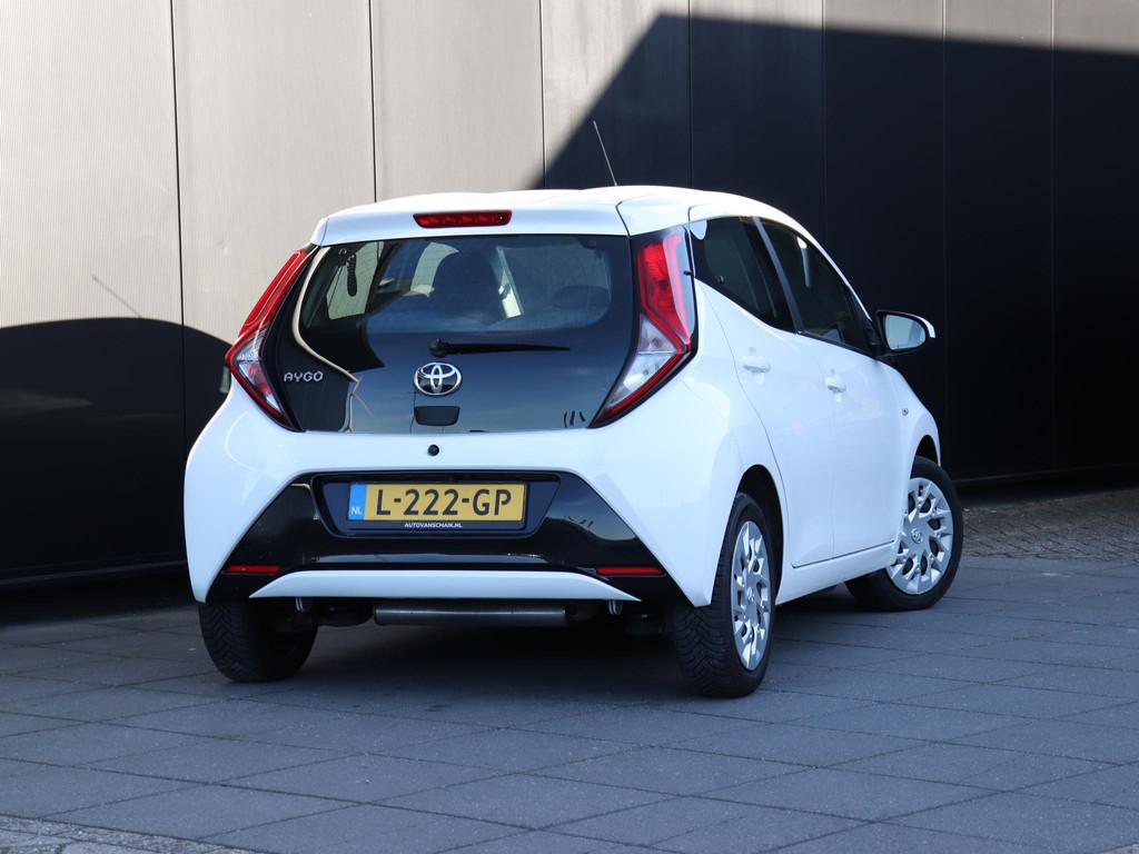 Toyota Aygo 1.0 VVT-i x-play | CAMERA | ELEK. SPIEGELS | BLE, Voorwielaandrijving, Stof, Gebruikt, Euro 6