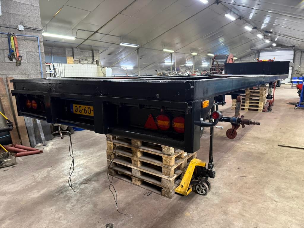 Semi dieplader oplegger trailer, Bedrijf, Te koop, Benzine