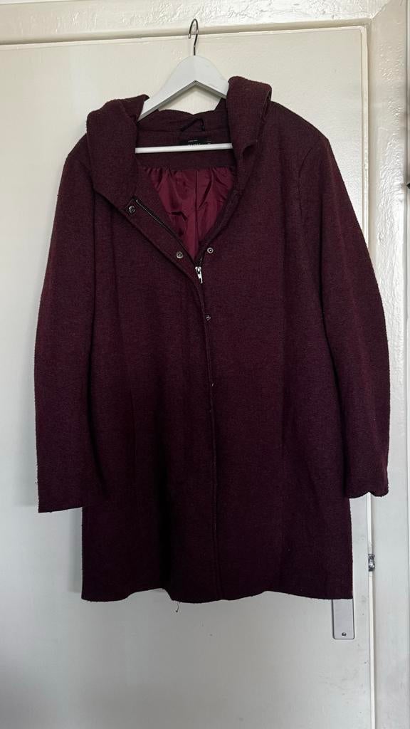 Bordeaux ONLY jas met capuchon, maat XXL, Kleding | Dames, Jassen | Winter, Ophalen of Verzenden, Gedragen, Maat 46/48 (XL) of groter
