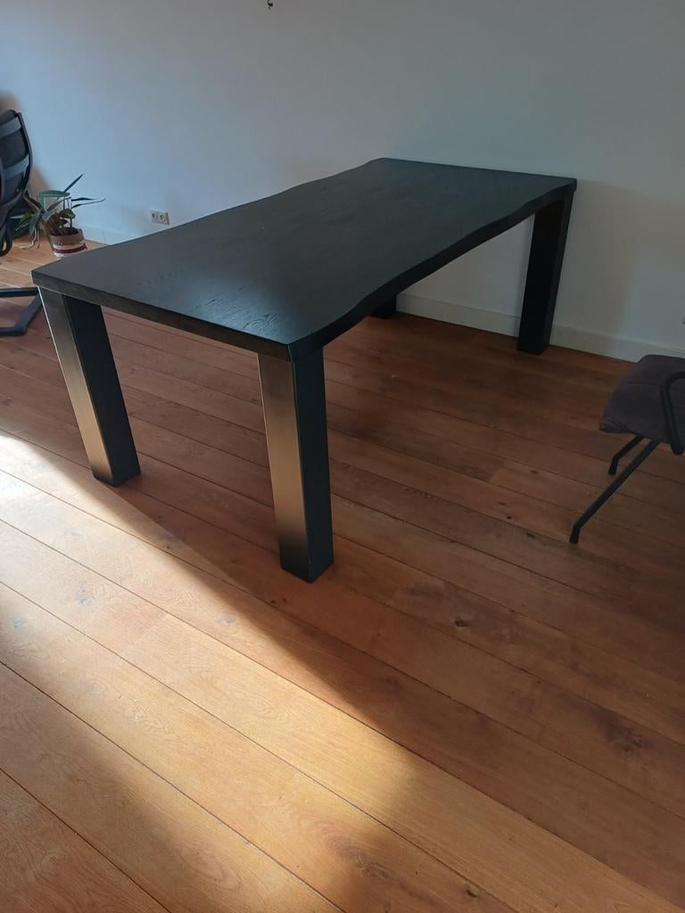 Zwarte eettafel met houten boomstam blad, Ophalen, Rechthoekig, 200 cm of meer, 50 tot 100 cm